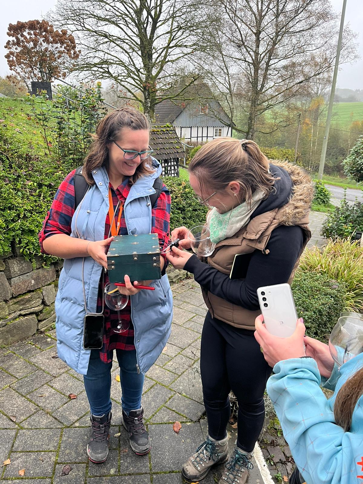 Bergischen Weinwanderung mit Krimi-Abenteuer am 01.11.2025